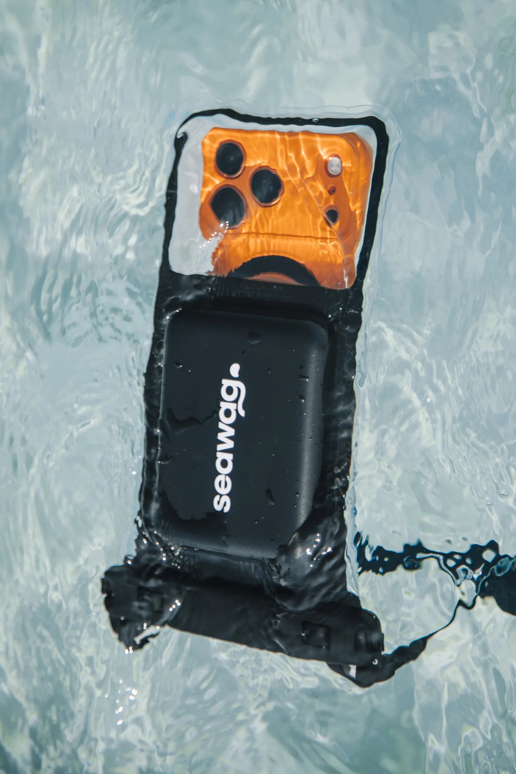 PRO | Floating Case