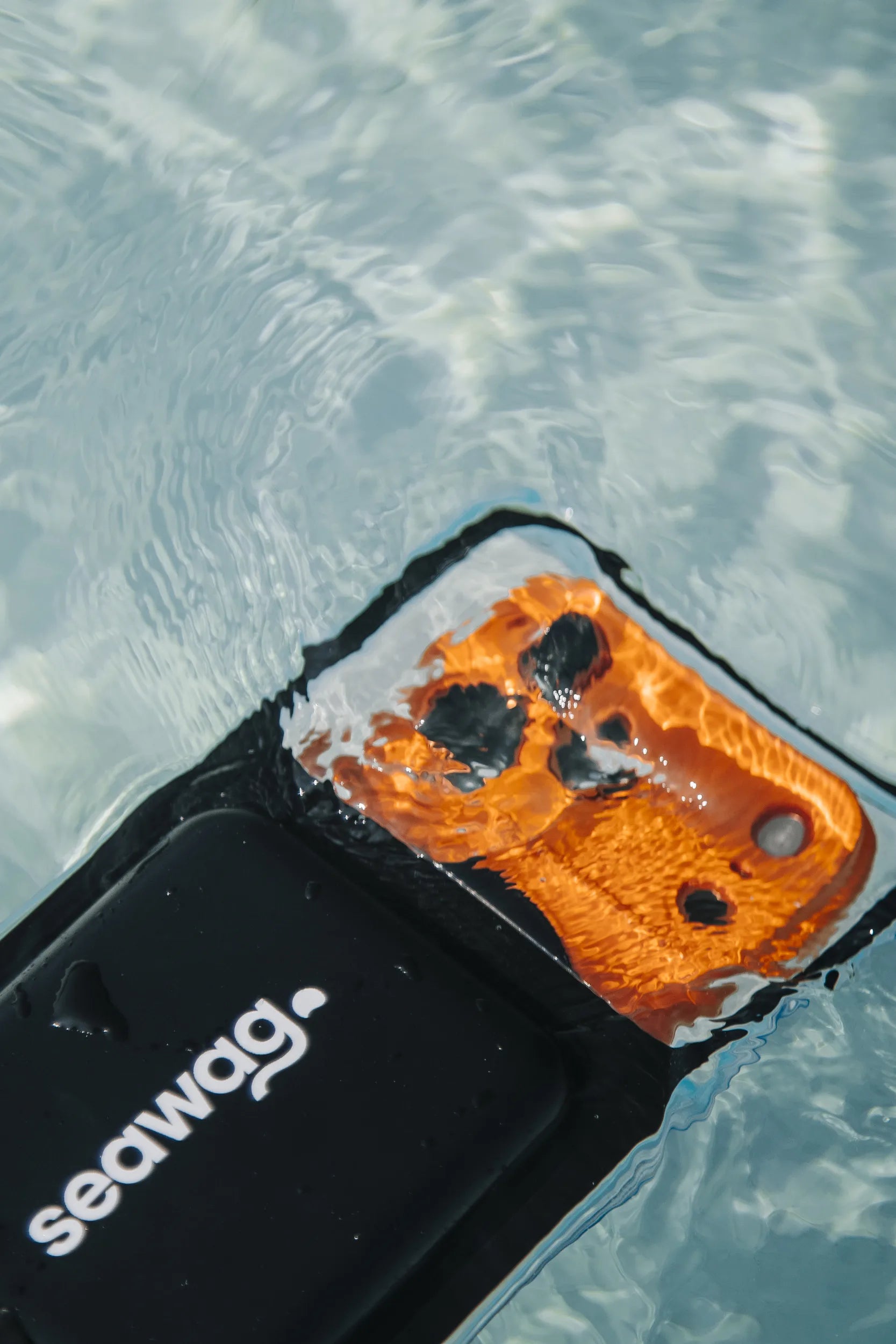 PRO | Floating Case